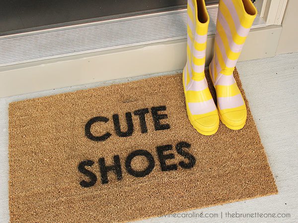 cute-shoes-diy-doormat.jpg