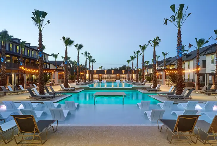 outdoor swimming pool